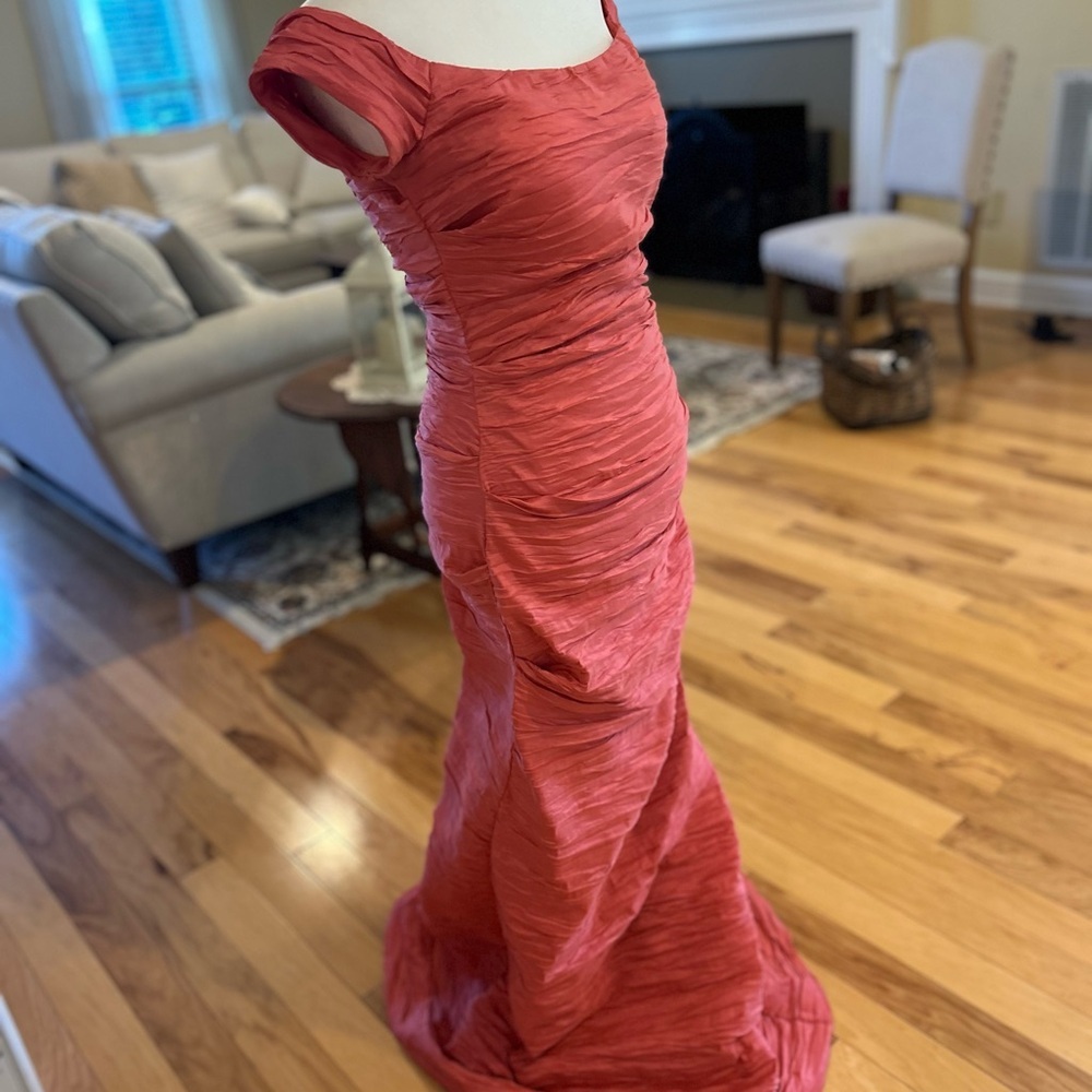 Alex Evenings Off-Shoulder Rouched Maxi Dress - Picture 5 of 10